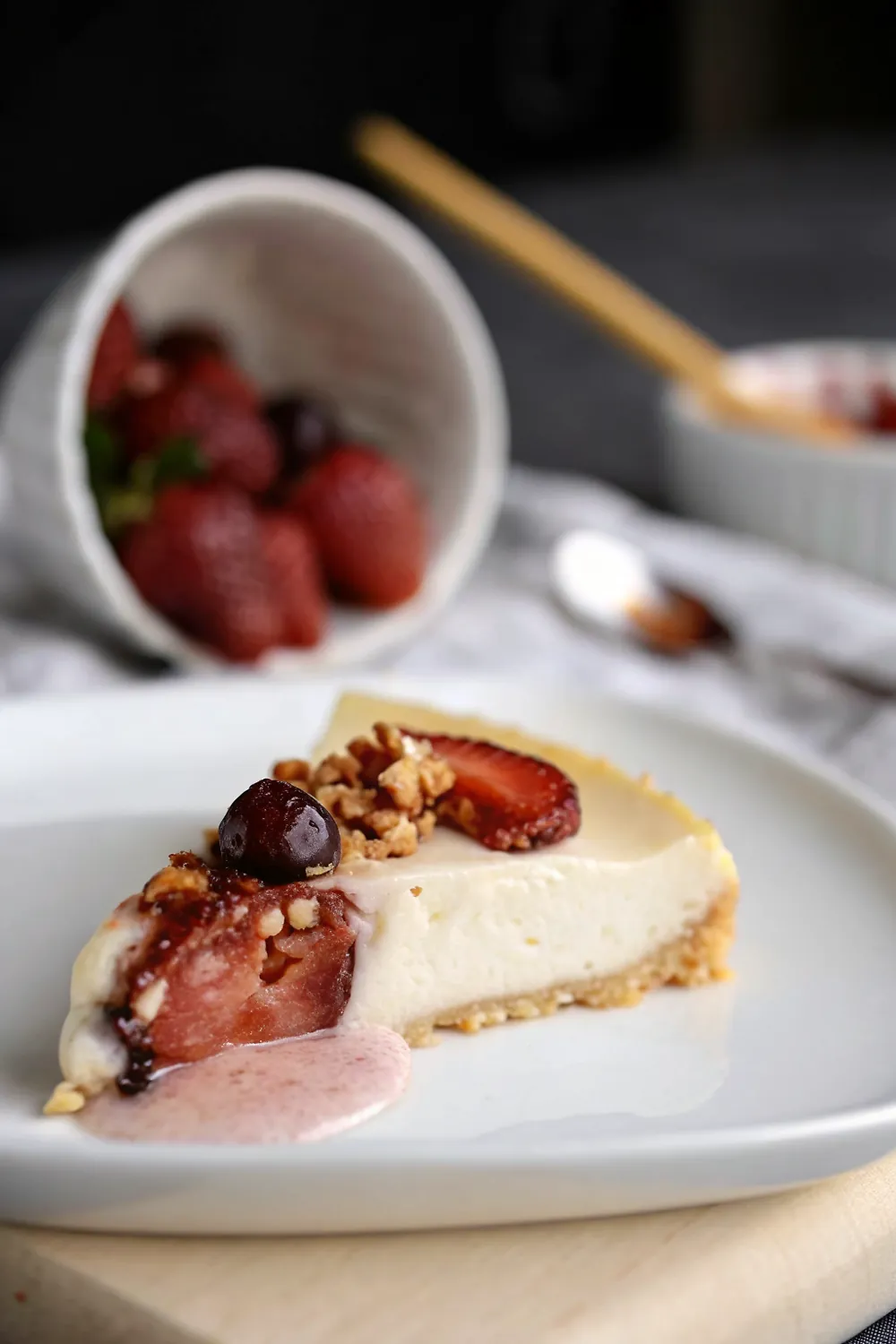 Easy Cottage Cheese Cheesecake - 5-Ingredient High-Protein Dessert 4 Perfectly seared Easy Cottage Cheese Cheesecake served professional style