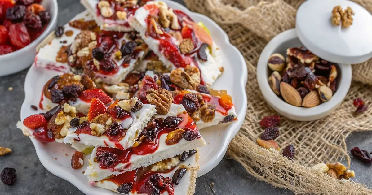 Frozen Cottage Cheese Bark (Viral Cottage Cheese Dessert) Frozen Cottage Cheese Bark (Viral Cottage Cheese Dessert)