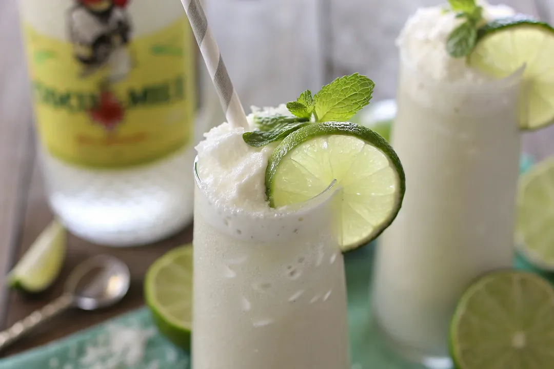 Perfectly seared Coconut Lime Fizz Cooler served professional style